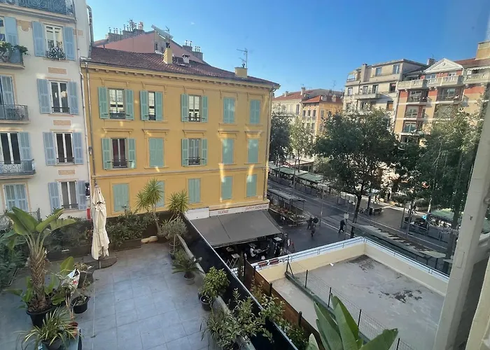 Appartement Au Centre De Nice